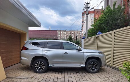 Mitsubishi Montero Sport, 2022 год, 4 190 000 рублей, 3 фотография