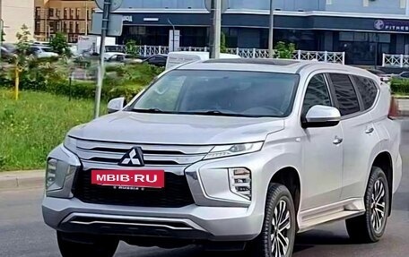 Mitsubishi Montero Sport, 2022 год, 4 190 000 рублей, 7 фотография