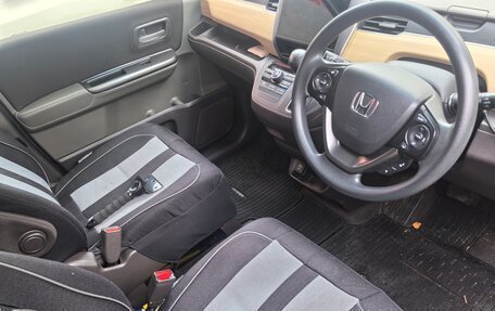 Honda Freed II, 2017 год, 1 590 000 рублей, 9 фотография