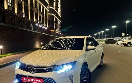 Toyota Camry, 2015 год, 2 285 000 рублей, 10 фотография