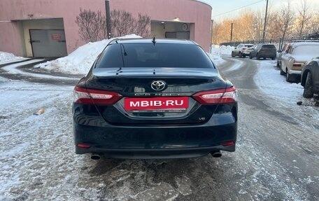 Toyota Camry, 2018 год, 3 350 000 рублей, 6 фотография