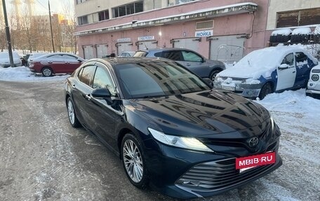 Toyota Camry, 2018 год, 3 350 000 рублей, 2 фотография