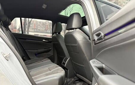 Volkswagen Golf VIII, 2021 год, 2 500 000 рублей, 14 фотография