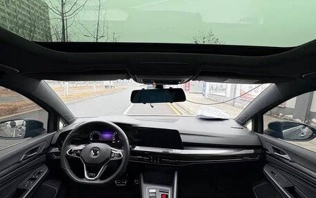 Volkswagen Golf VIII, 2021 год, 2 500 000 рублей, 11 фотография