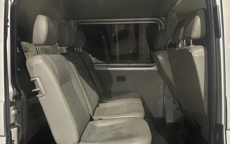 Volkswagen Caravelle T5, 2010 год, 1 450 000 рублей, 8 фотография