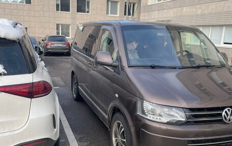 Volkswagen Multivan T5, 2012 год, 2 450 000 рублей, 4 фотография