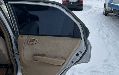 Honda Fit Aria, 2005 год, 360 000 рублей, 11 фотография