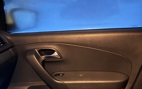 Volkswagen Polo VI (EU Market), 2011 год, 800 000 рублей, 18 фотография