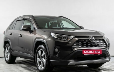 Toyota RAV4, 2020 год, 3 340 000 рублей, 3 фотография