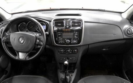 Renault Logan II, 2015 год, 849 900 рублей, 7 фотография