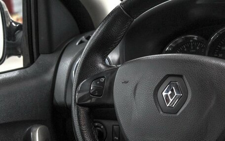 Renault Logan II, 2015 год, 849 900 рублей, 13 фотография