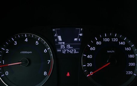 Hyundai Solaris II рестайлинг, 2011 год, 850 000 рублей, 13 фотография