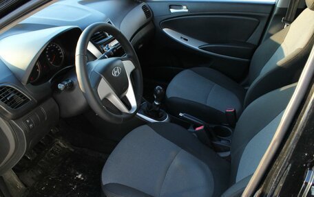 Hyundai Solaris II рестайлинг, 2011 год, 850 000 рублей, 14 фотография