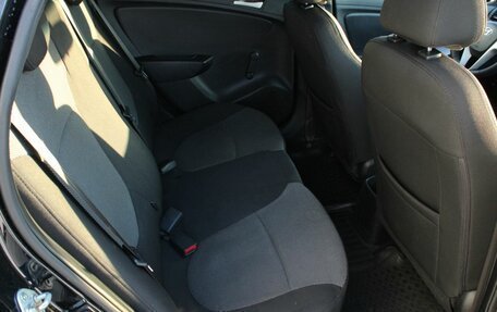 Hyundai Solaris II рестайлинг, 2011 год, 850 000 рублей, 21 фотография