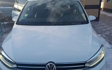 Volkswagen Touran III, 2019 год, 2 100 000 рублей, 1 фотография