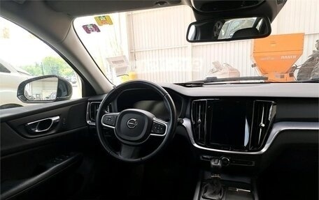 Volvo V60 II, 2018 год, 2 140 000 рублей, 7 фотография