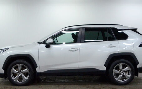 Toyota RAV4, 2021 год, 3 350 000 рублей, 7 фотография