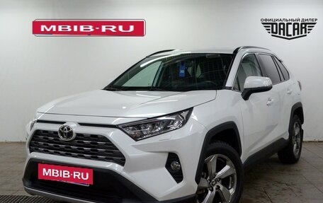 Toyota RAV4, 2021 год, 3 350 000 рублей, 2 фотография