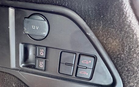 Volkswagen Touareg III, 2012 год, 2 300 000 рублей, 30 фотография