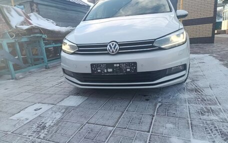 Volkswagen Touran III, 2019 год, 2 100 000 рублей, 7 фотография