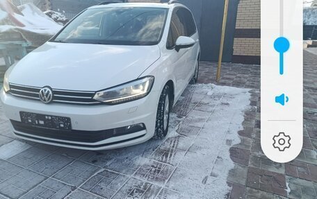 Volkswagen Touran III, 2019 год, 2 100 000 рублей, 5 фотография