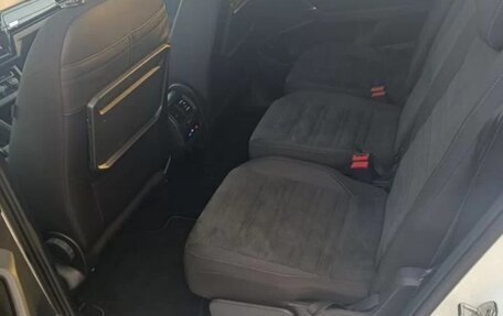 Volkswagen Touran III, 2019 год, 2 100 000 рублей, 13 фотография