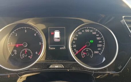 Volkswagen Touran III, 2019 год, 2 100 000 рублей, 12 фотография