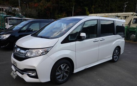 Honda Stepwgn IV, 2016 год, 1 650 000 рублей, 4 фотография