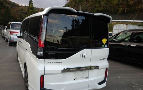 Honda Stepwgn IV, 2016 год, 1 650 000 рублей, 6 фотография