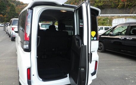 Honda Stepwgn IV, 2016 год, 1 650 000 рублей, 8 фотография