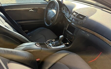 Mercedes-Benz E-Класс, 2003 год, 978 000 рублей, 4 фотография