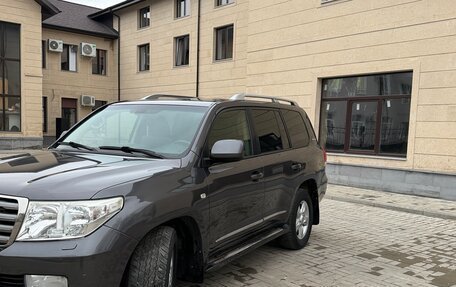 Toyota Land Cruiser 200, 2010 год, 2 750 000 рублей, 8 фотография