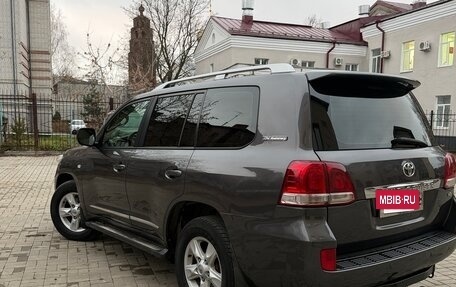 Toyota Land Cruiser 200, 2010 год, 2 750 000 рублей, 7 фотография
