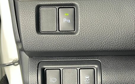 Toyota Camry, 2017 год, 1 999 990 рублей, 19 фотография