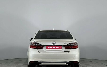 Toyota Camry, 2017 год, 1 999 990 рублей, 6 фотография