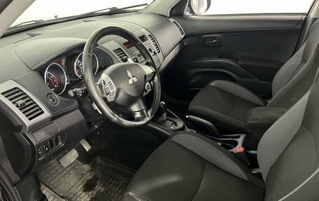 Mitsubishi Outlander III рестайлинг 3, 2011 год, 1 235 000 рублей, 10 фотография