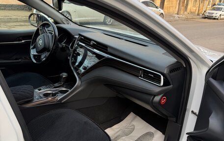 Toyota Camry, 2019 год, 2 780 000 рублей, 12 фотография