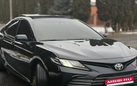 Toyota Camry, 2023 год, 3 800 000 рублей, 5 фотография