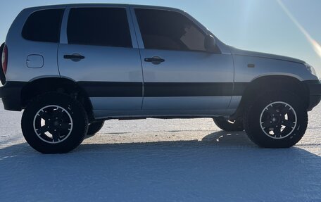 Chevrolet Niva I рестайлинг, 2004 год, 450 000 рублей, 9 фотография