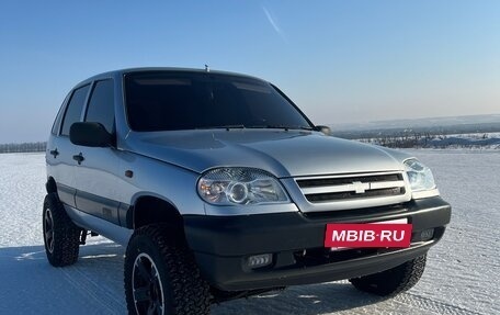Chevrolet Niva I рестайлинг, 2004 год, 450 000 рублей, 2 фотография