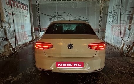 Volkswagen Passat B8 рестайлинг, 2018 год, 1 650 000 рублей, 4 фотография