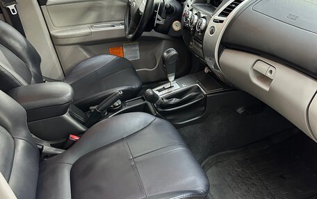 Mitsubishi Pajero Sport II рестайлинг, 2013 год, 3 400 000 рублей, 15 фотография