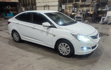Hyundai Solaris II рестайлинг, 2015 год, 850 000 рублей, 6 фотография