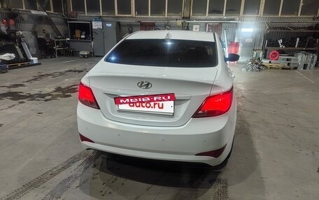 Hyundai Solaris II рестайлинг, 2015 год, 850 000 рублей, 3 фотография