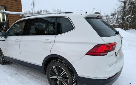 Volkswagen Tiguan II, 2021 год, 3 740 000 рублей, 3 фотография