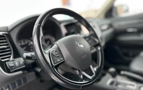 Mitsubishi Outlander III рестайлинг 3, 2015 год, 1 950 000 рублей, 7 фотография