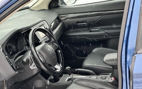 Mitsubishi Outlander III рестайлинг 3, 2015 год, 1 950 000 рублей, 11 фотография