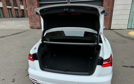 Audi A6, 2019 год, 3 890 000 рублей, 11 фотография