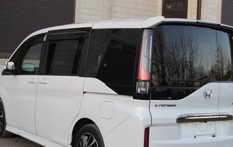 Honda Stepwgn IV, 2017 год, 2 255 000 рублей, 5 фотография