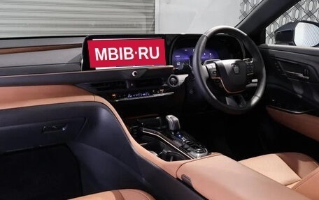 Toyota Crown, 2024 год, 6 090 099 рублей, 3 фотография